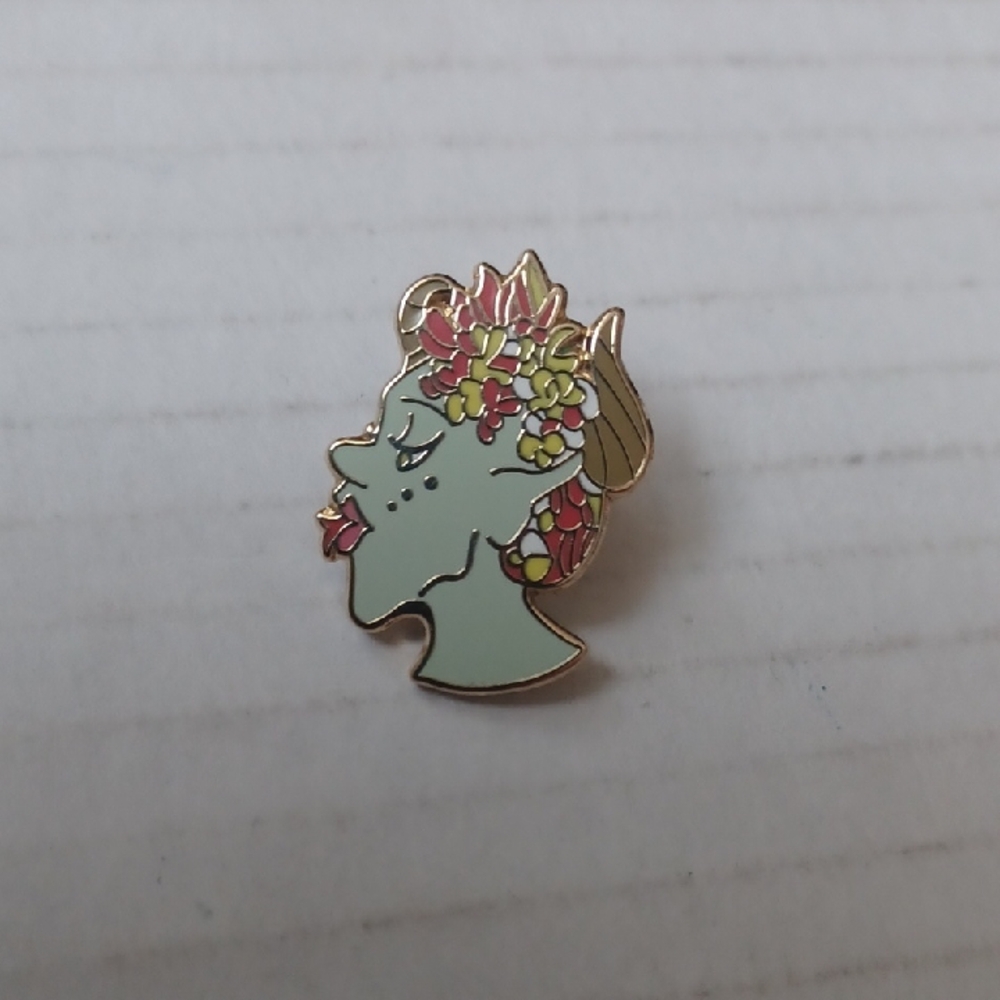 4/$30 Floral Hair Green Lady Pin
